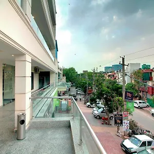 Staayz Premium Guest house Gurgaon