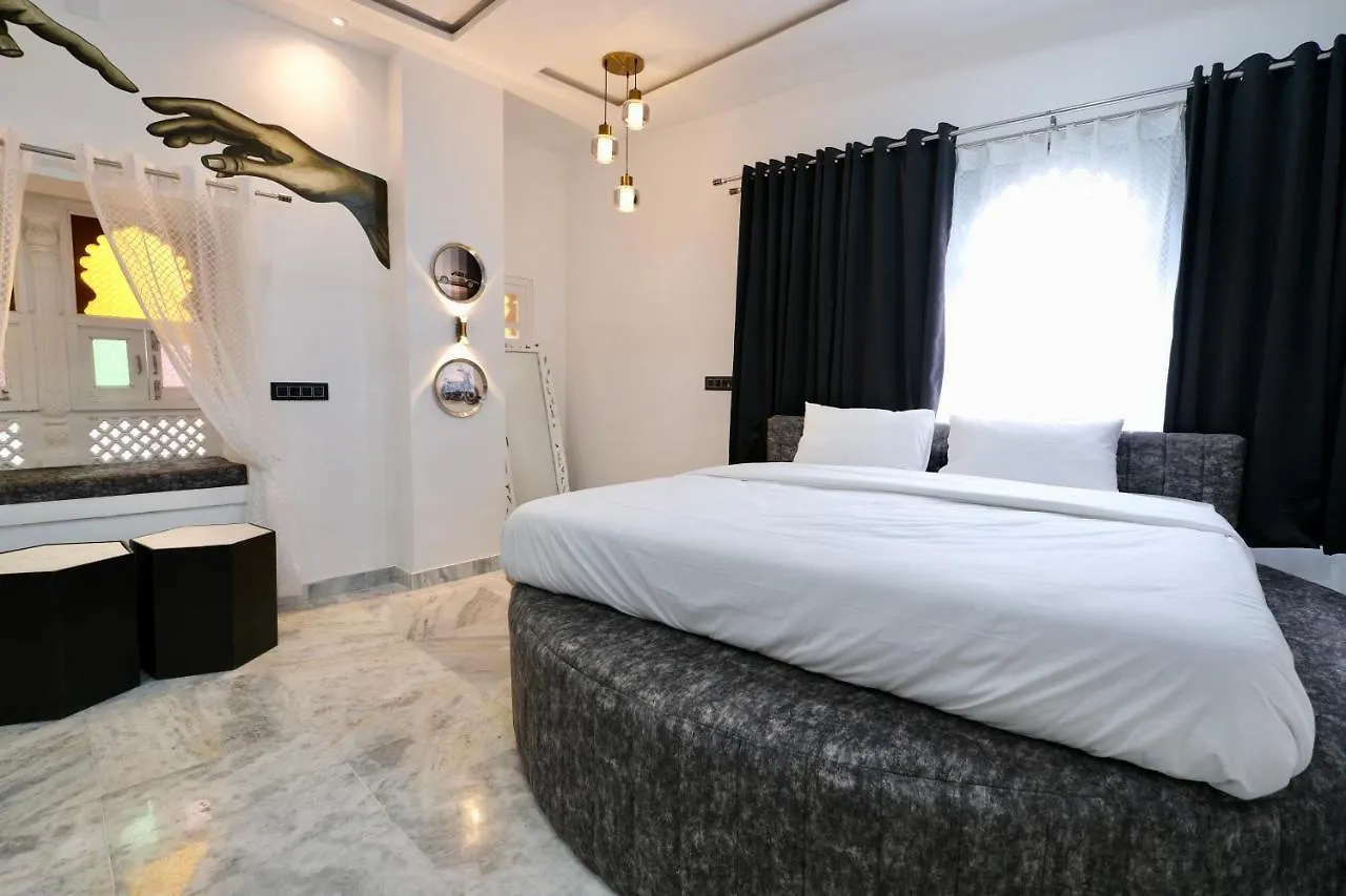 3 Raahi Hostel Udaipur