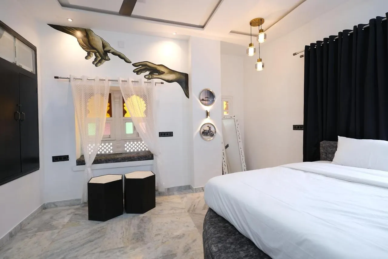 3 Raahi Hostel Udaipur